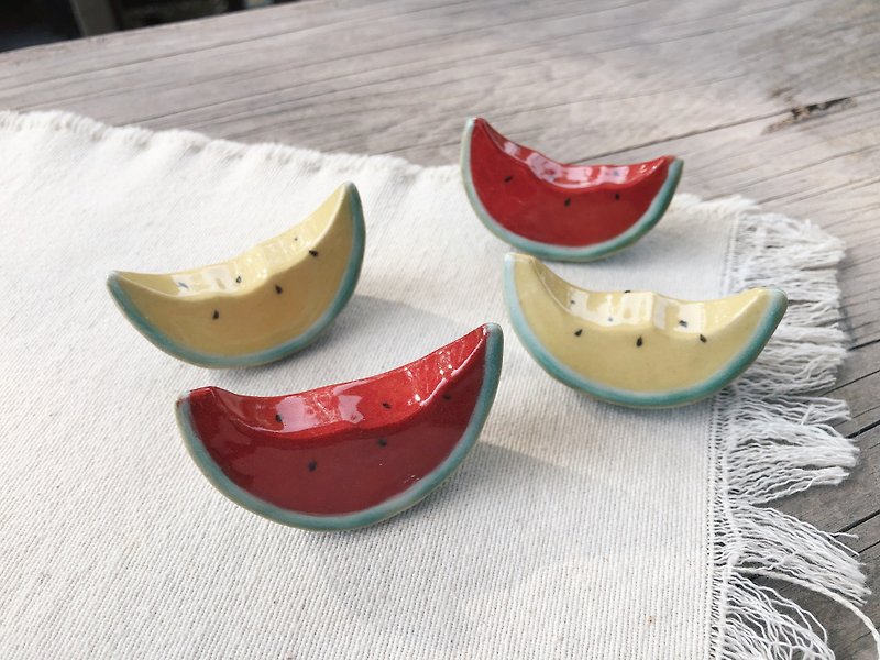 Take a bite of watermelon chopstick rest - ตะเกียบ - ดินเผา สีแดง