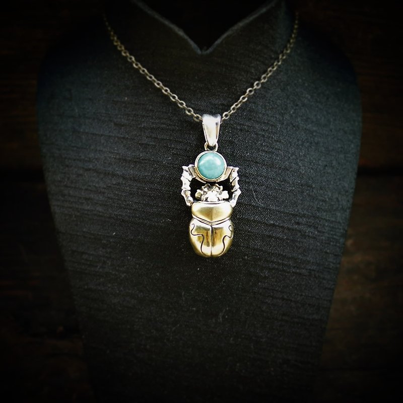 太陽神聖甲蟲 墜飾 - Khepri's Scarab pendant - 項鍊 - 寶石 金色