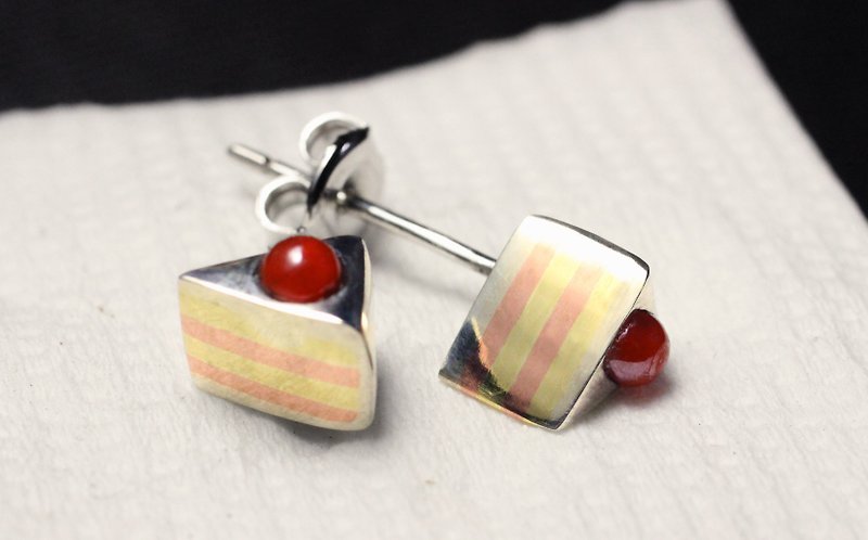 [Grandpa Timothy Workshop] Hand-made Sterling Silver & Bronze Stacked 925 Silver Triangular Cake Earrings - Earrings & Clip-ons - Other Metals Multicolor