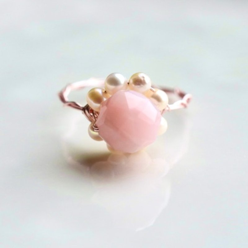 Opal round cut 8mm, freshwater pearl, flower motif/pink gold ring - แหวนทั่วไป - เครื่องเพชรพลอย 