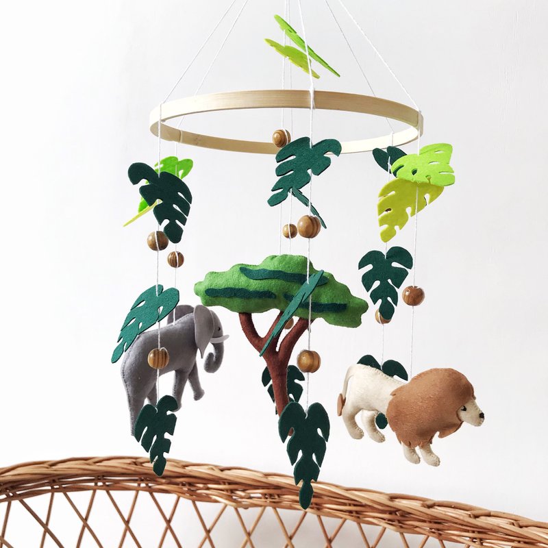 Safari baby mobile, Jungle cot mobile, Lion elephant mobile, Felt nursery mobile - ของเล่นเด็ก - วัสดุอีโค สีเขียว