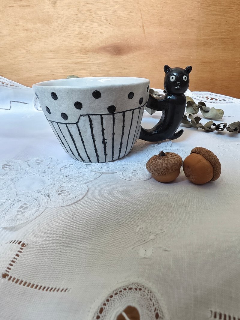 立體貓貓把手陶杯 咖啡杯 茶杯A - 咖啡杯/馬克杯 - 陶 