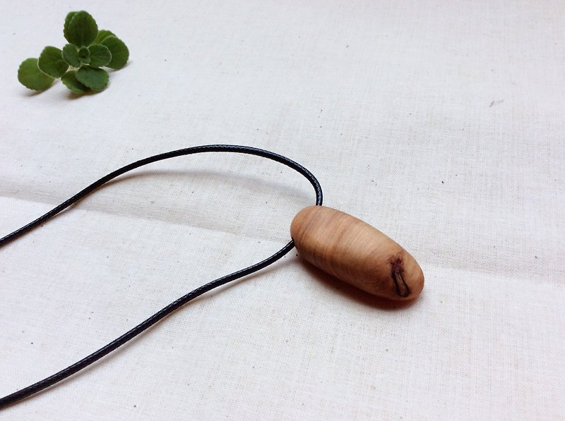 Slow footsteps ~ beech necklace - Necklaces - Wood Multicolor