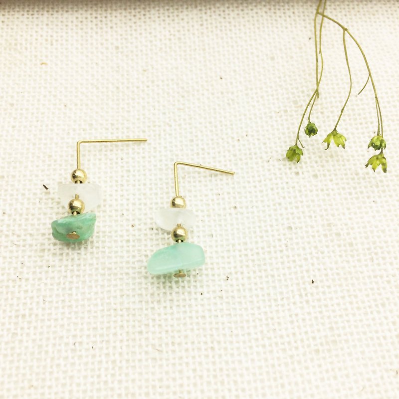 Lao Lin miscellaneous goods l small and cute small earrings moonstone/chrysoprase ear hooks l ear pins l Clip-On - Earrings & Clip-ons - Gemstone Green