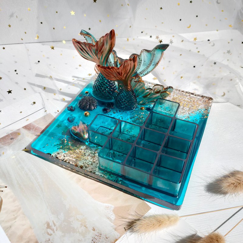 【限量福利品】收納擺件 | 人魚尾巴口紅收納格裝飾擺台 - 其他 - 樹脂 藍色