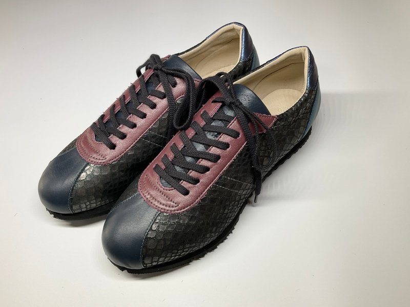 大人の遊び心を纏う本革【オススメ１点物シリーズ】即納可 サイズ24.5cm〜25cmのみ EMAのスニーカーがお得に！ - 女休閒鞋/帆布鞋 - 真皮 黑色