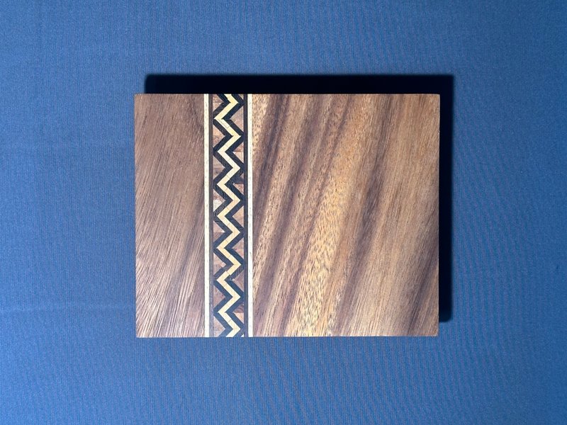 Solid wood spliced ​​webbing pattern suspended chopping board shape cutting board display can be customized - ถาดเสิร์ฟ - ไม้ 