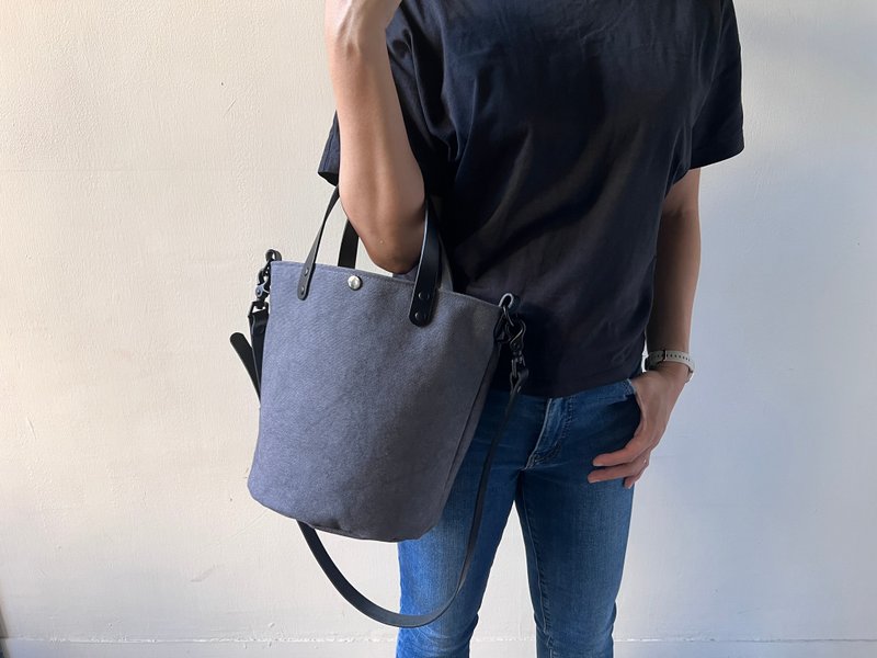 Two-purpose simple bucket bag・Washed dark gray - Messenger Bags & Sling Bags - Cotton & Hemp Gray