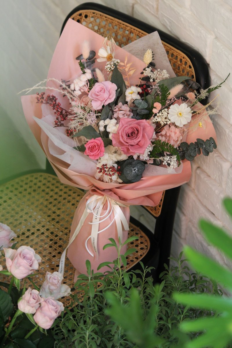 【Want to See You】Fantasy Pink Everlasting Rose Bouquet - ช่อดอกไม้แห้ง - พืช/ดอกไม้ สึชมพู