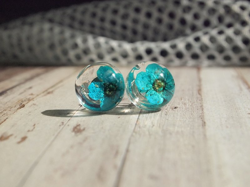 Resin Earrings with real flowers, Blue Pressed Flower Earrings - ต่างหู - พลาสติก สีน้ำเงิน