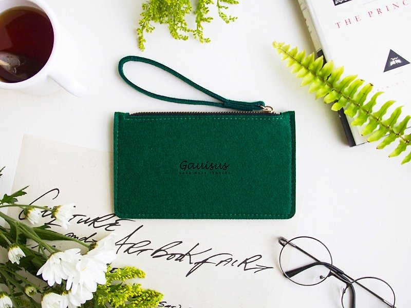 Le Yang・Gauisus-Wool felt storage bag / Mobile phone bag - Retro A brother green (small paragraph) - Clutch Bags - Wool Green