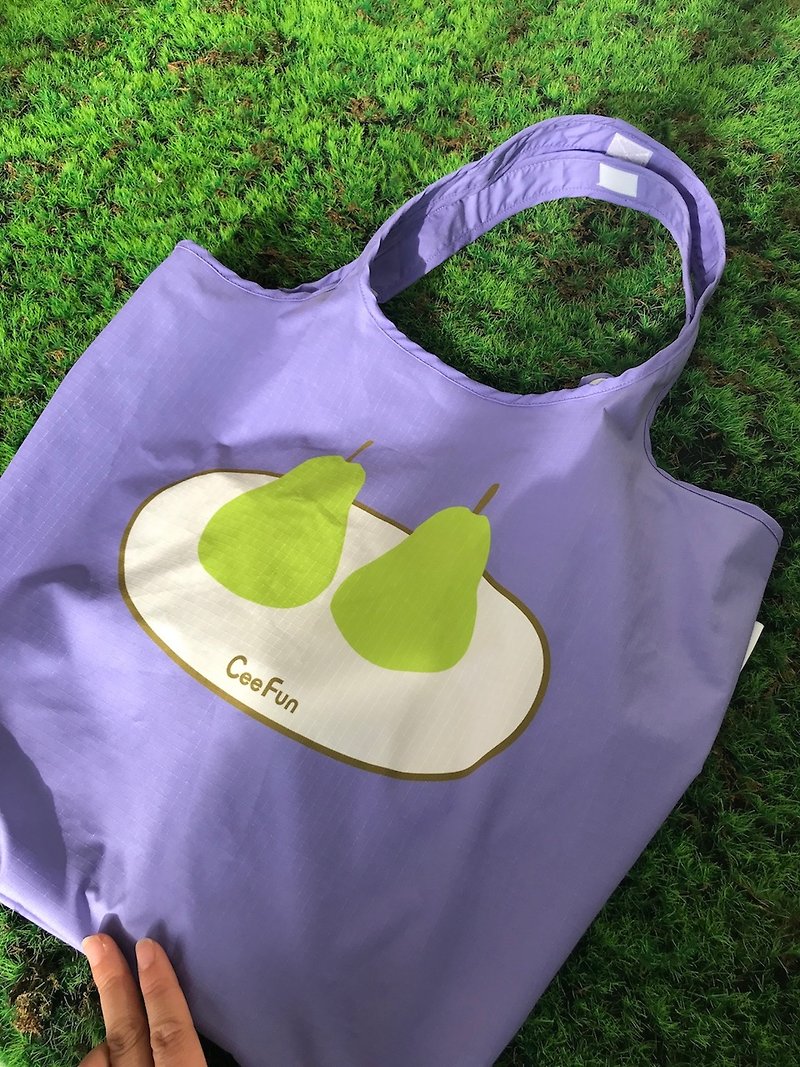 Light purple pear pear green shopping bag Baote bottle recycling - Messenger Bags & Sling Bags - Eco-Friendly Materials 