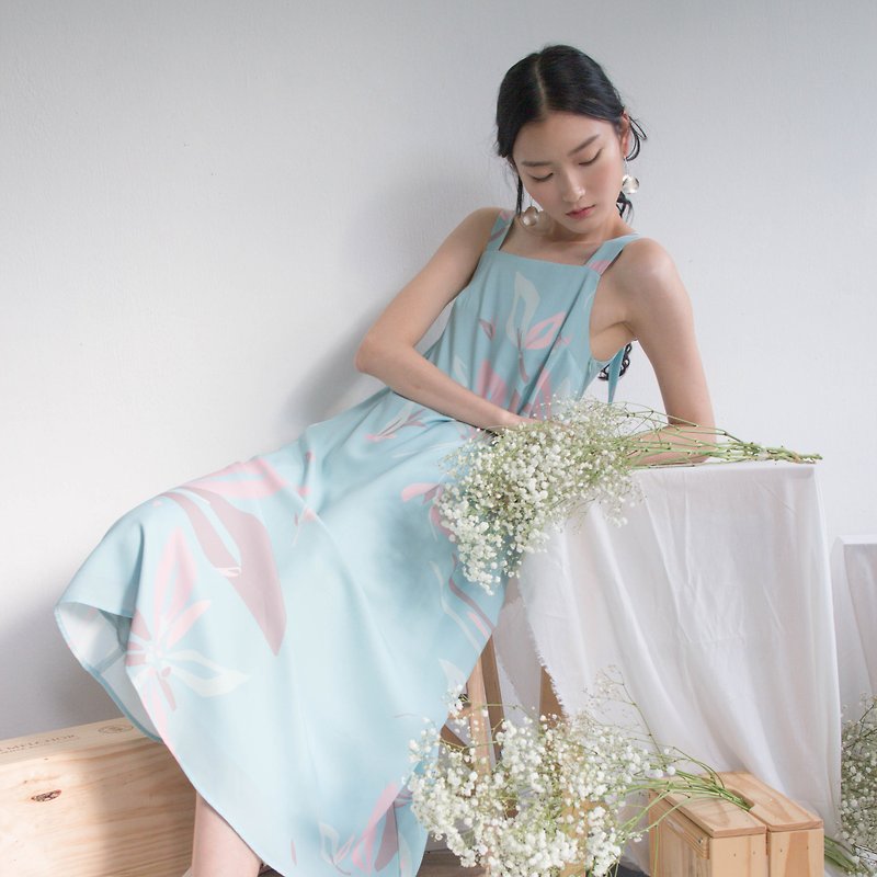 Windflower Tent Dress (Tiffany) - ชุดเดรส - เส้นใยสังเคราะห์ สีน้ำเงิน