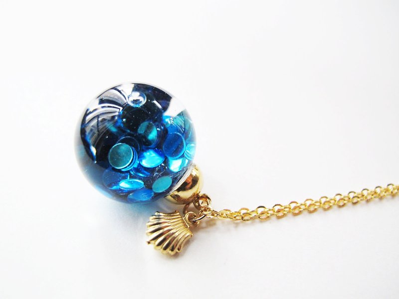 ＊Rosy Garden＊ blue mermaid glitter with water inisde glass ball necklace - สร้อยติดคอ - แก้ว สีน้ำเงิน