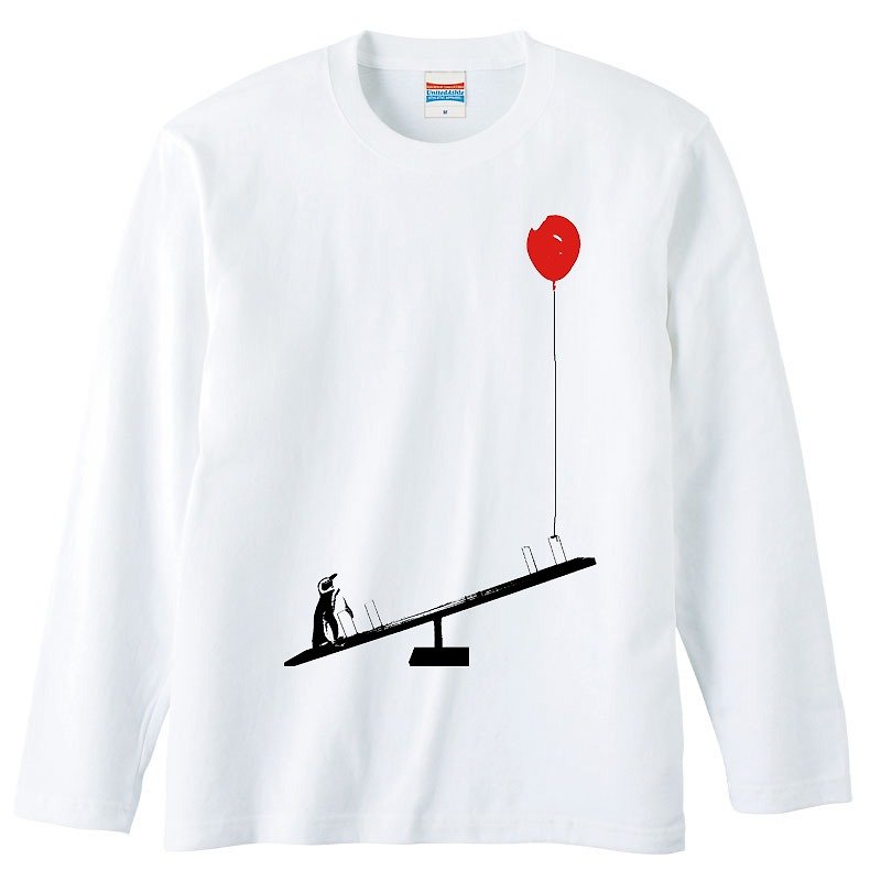 Long sleeve T-shirt / penguins, balloons and seesaw - เสื้อยืดผู้ชาย - ผ้าฝ้าย/ผ้าลินิน ขาว