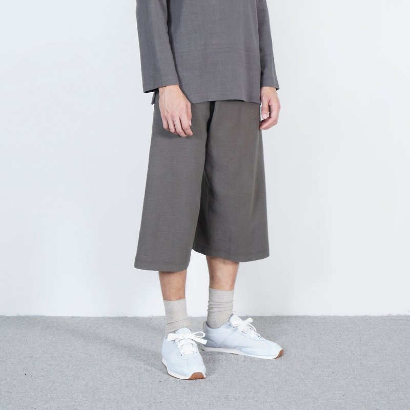 Black and white cut AW cloudy green crotch front pleated wide pants - Men's Pants - Cotton & Hemp Gray