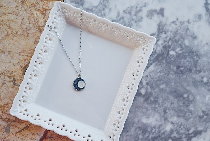 Crushed Hematite Moonstone Moon Eclipses Necklace - Necklaces - Gemstone Silver