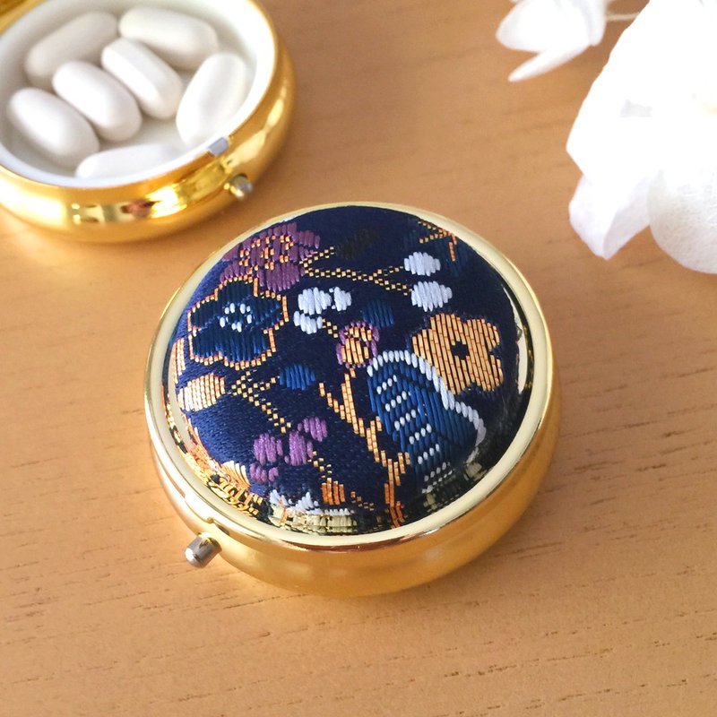 Pillbox with Japanese Traditional pattern, Kimono - Gold - Gold Brocade - Storage - Other Metals Blue