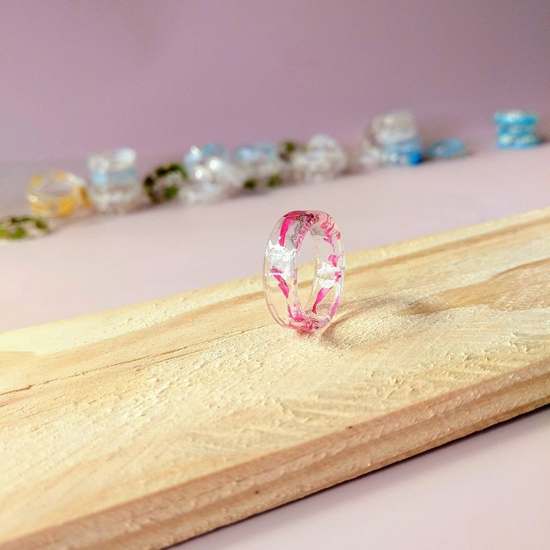 Dried flower resin rings true Peach flower color transparent ring - แหวนทั่วไป - เรซิน สึชมพู