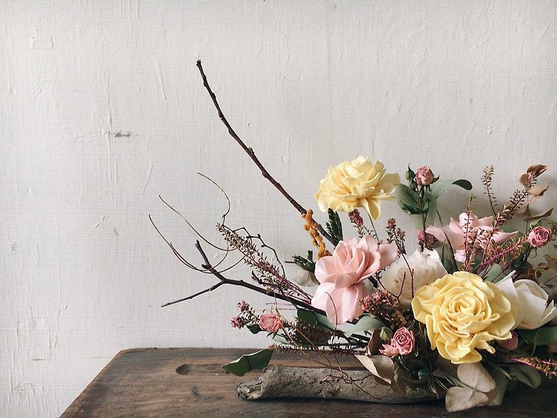 【好花】春日之花桌上型浮木擺件 乾燥花禮 開幕花禮 - 植栽/盆栽 - 植物．花 粉紅色