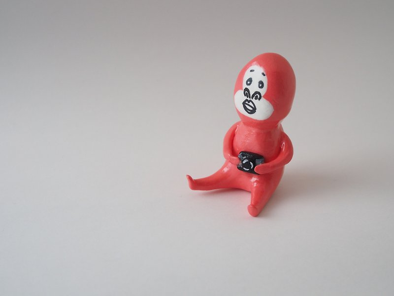 Scoop gorilla(Coral red) - 擺飾/家飾品 - 紙 紅色