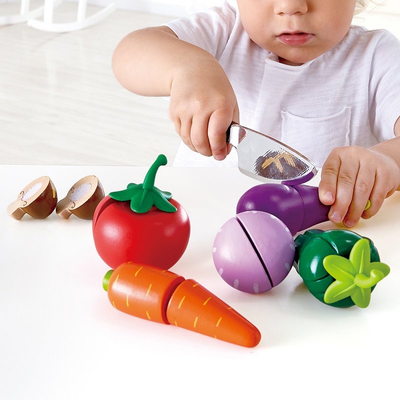 German Hape garden vegetable cutting fun - ของเล่นเด็ก - ไม้ หลากหลายสี