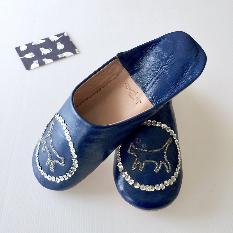 綺麗な刺繍バブーシュ　ガット　猫　ネイビー - その他 - 革 ブルー