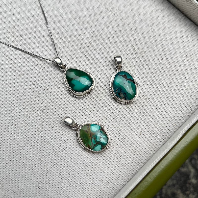 Xiyingyao 925 Silver turquoise turquoise Stone sterling silver ethnic style retro men and women - Necklaces - Crystal Silver