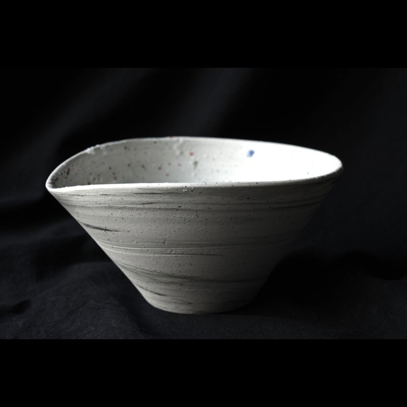 . Tobacco speckled white ceramic snowflake bowl - Bowls - Pottery 