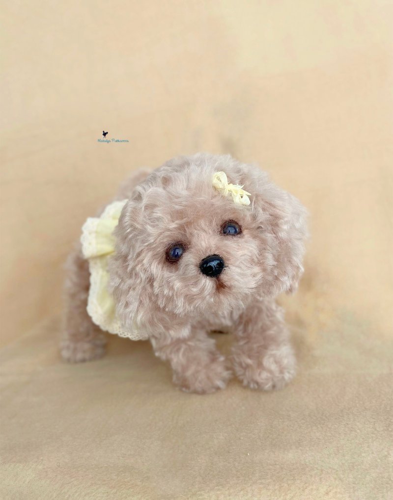 桃子贵宾犬逼真的玩具 - 公仔/玩偶 - 聚酯纖維 銀色