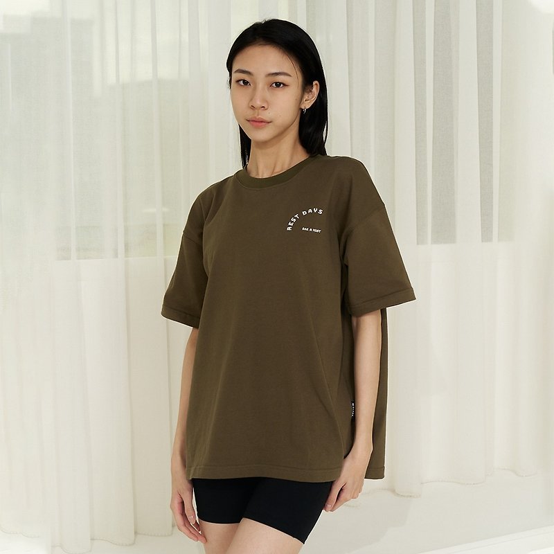 【GLADE.】Rest Day heavyweight wide embroidered short-sleeved top (olive green) | Oversize - Women's Tops - Cotton & Hemp Green