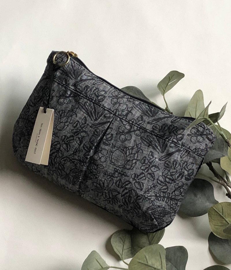 Printed Linen pouch grey color - Toiletry Bags & Pouches - Cotton & Hemp Gray