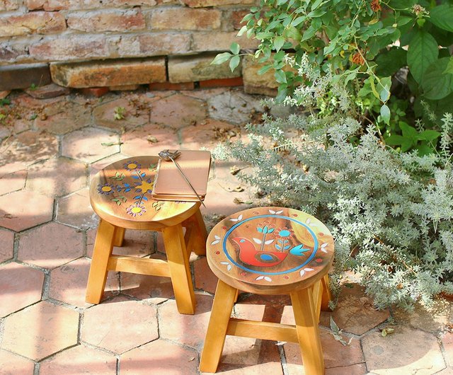 予約販売】タイの手作り花型の小さな木製椅子 - ショップ Moonstar