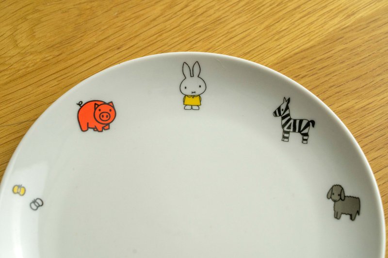 日本 Lawson x Miffy 19公分瓷餐盤 中古品 台灣免運 - 盤子/餐盤/盤架 - 瓷 白色