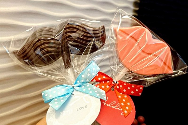 ヨーロッパとアメリカの人気のあごひげと大きな唇のチョコレート（それぞれ基本的な10個）2番目の結婚式の小さなもの - チョコレート - 食材 多色