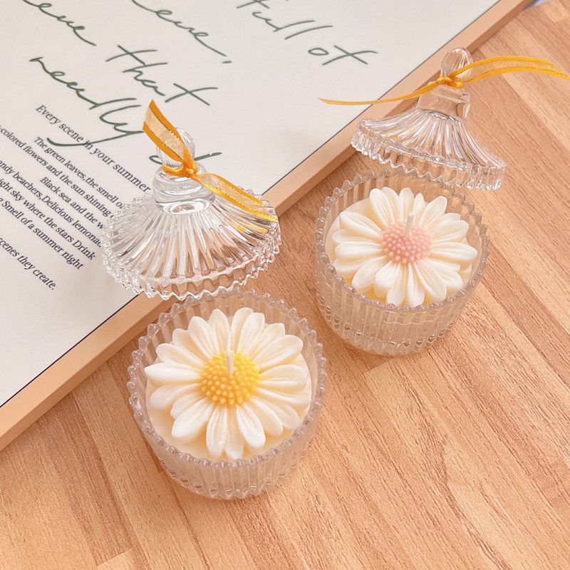 Daisy daisy scented candle handmade scented candle natural plant soy Wax - Candles & Candle Holders - Wax 