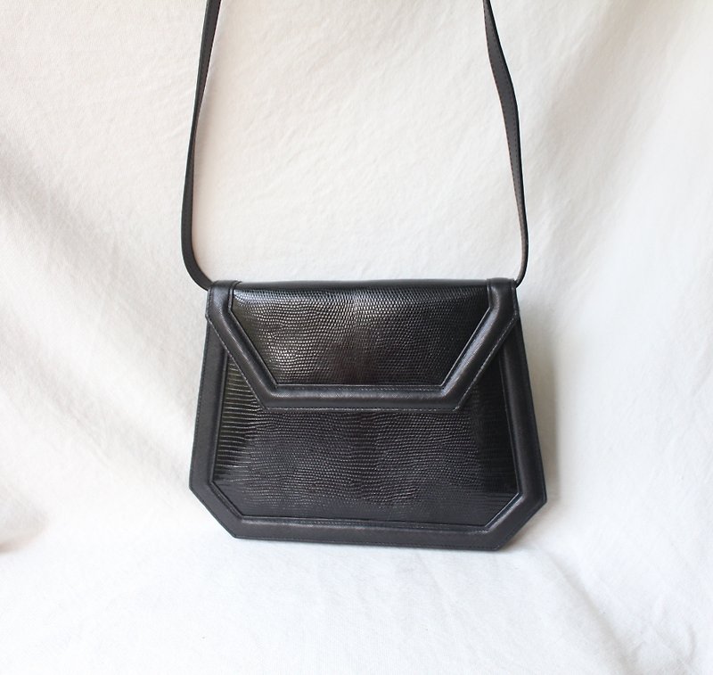 FOAK vintage YSL black lizard leather hexagonal antique bag - กระเป๋าแมสเซนเจอร์ - หนังแท้ 