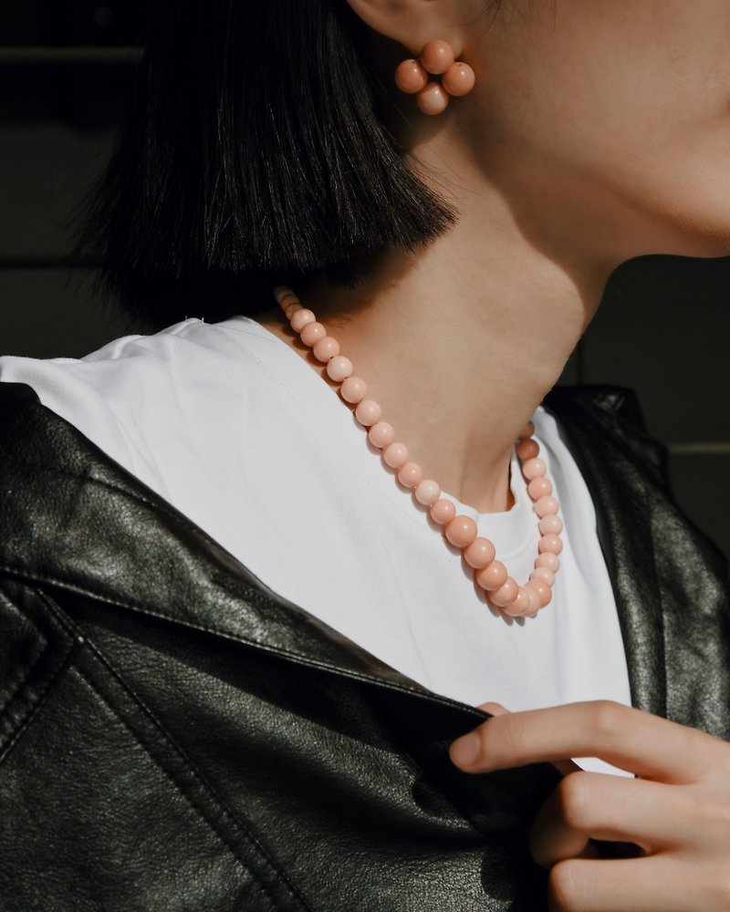 CLASSIC U - Coral necklace - สร้อยคอ - หิน สึชมพู