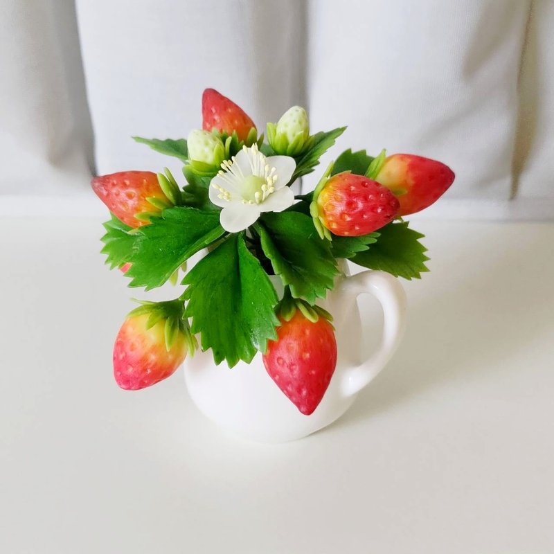 黏土手作 ATO38 奶精瓶草莓擺飾 - 擺飾/家飾品 - 其他材質 