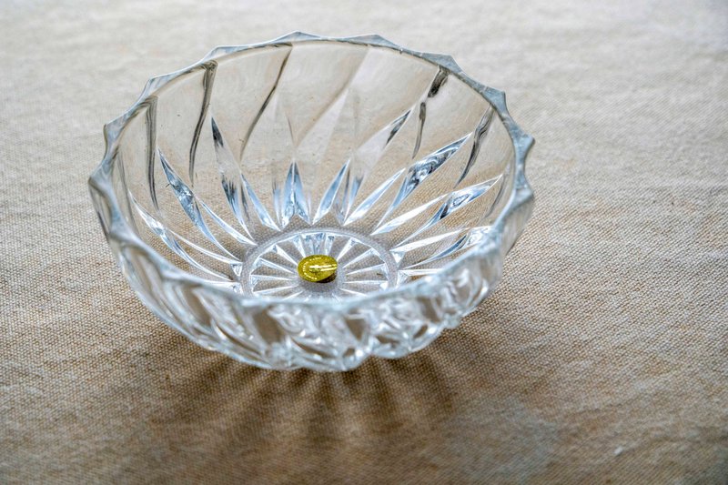 Japan-made HOYA GLASS 14cm Salad Snack Bowl Old Glass Unused Taiwan Free Shipping - จานและถาด - แก้ว สีใส