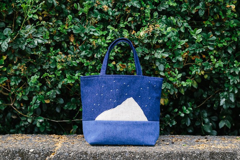 Hualien Shitiping Stars, Moon and One-sided Mountain - Small Handbag - Messenger Bags & Sling Bags - Cotton & Hemp Blue