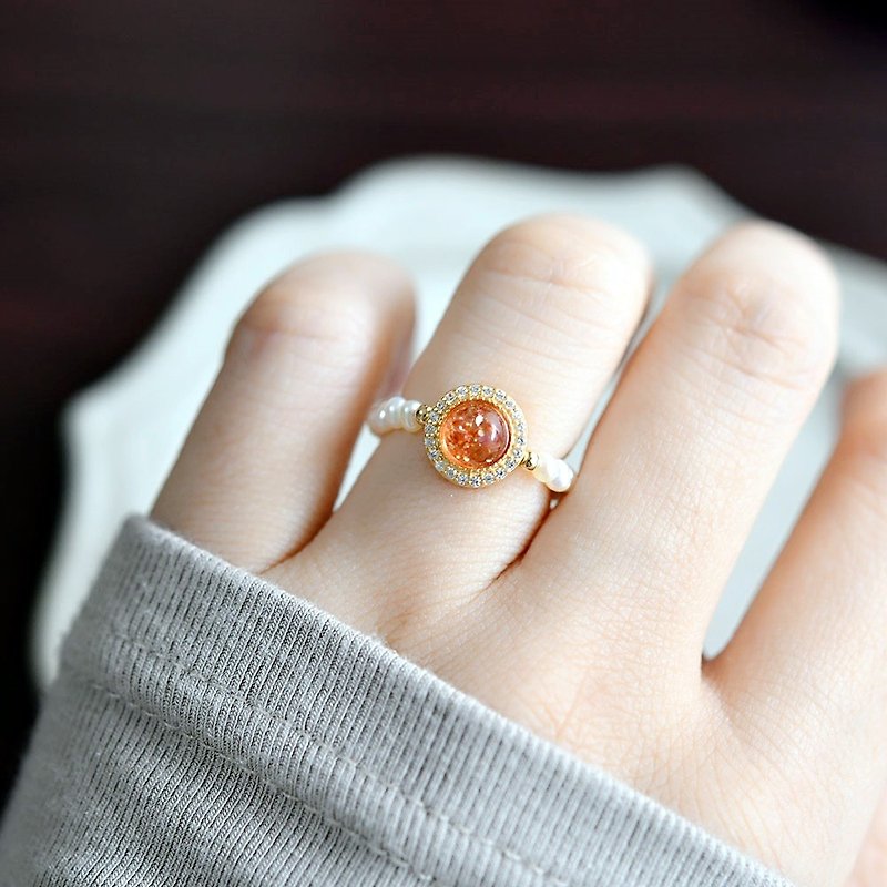 成功へと導いてくれる　サンストーンと淡水パールの指輪 ピンキーリング 5月/6月誕生石 - 戒指 - 其他金屬 橘色