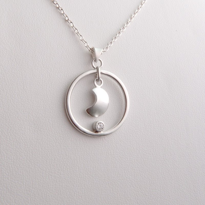 月亮與星星 - 純銀月亮鋯石項鍊 - 項鍊 - 銀 銀色