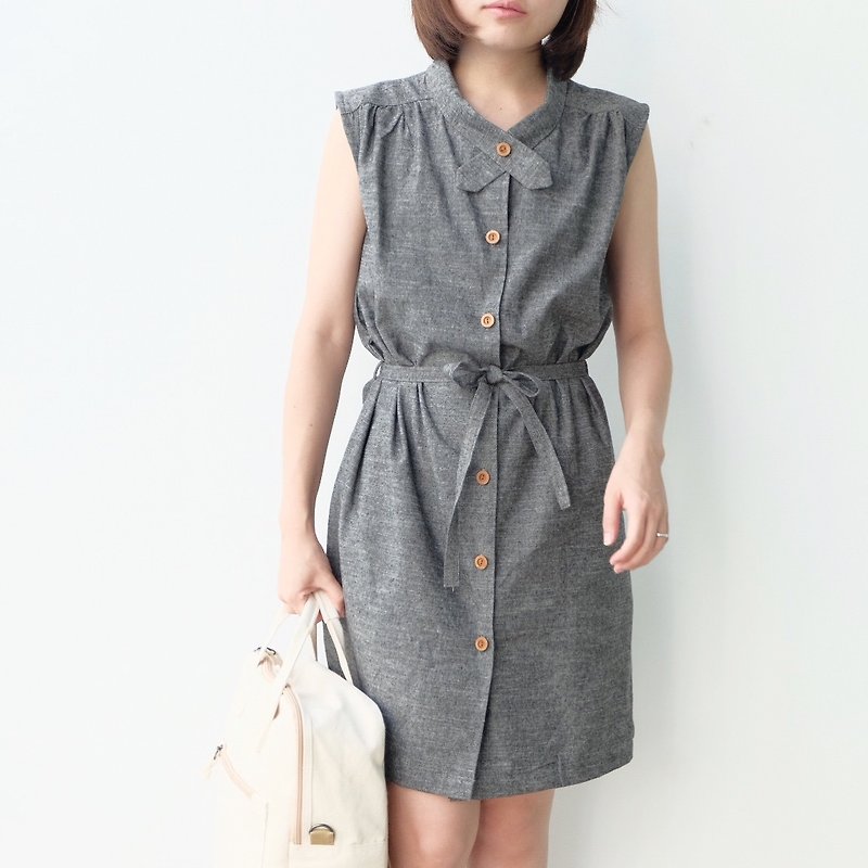 Sleeveless Dress - X collar ( Grey Color ) - ชุดเดรส - ผ้าฝ้าย/ผ้าลินิน สีเทา