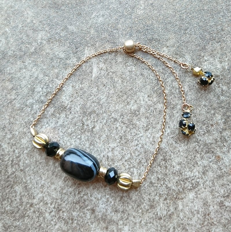 Black Onyx Vintage Beads Bracelet - สร้อยข้อมือ - โลหะ สีดำ