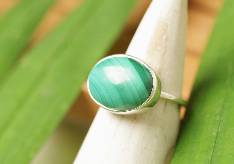 Malachite Silver ring - แหวนทั่วไป - เครื่องเพชรพลอย สีเขียว