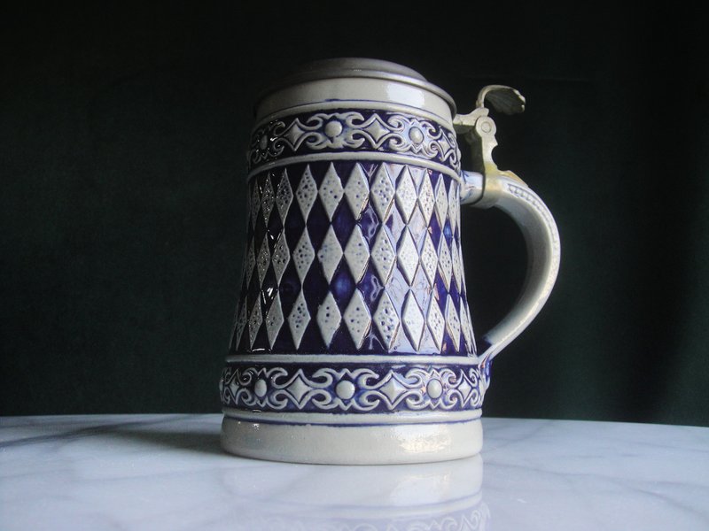 【老時光 OLD-TIME】早期二手德國製浮雕陶瓷啤酒杯 - 擺飾/家飾品 - 其他材質 