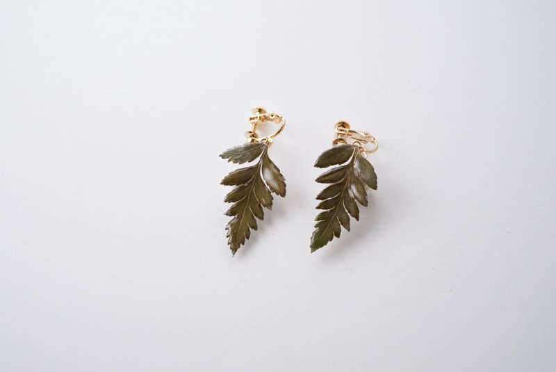 Fern earrings - ต่างหู - เรซิน สีเขียว