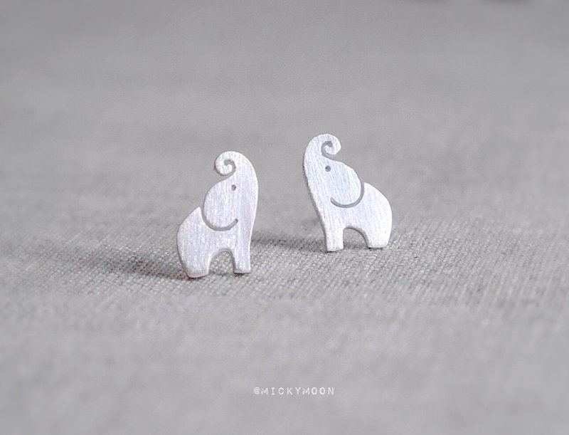 Elephant Silver Earrings,925 Sterling Silver - 耳環/耳夾/耳骨夾 - 純銀 銀色
