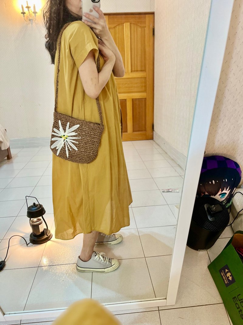 氣質花朵側肩背包 - 側背包/斜背包 - 其他材質 咖啡色